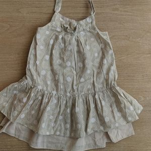 Neige dress with lots of lovely details.